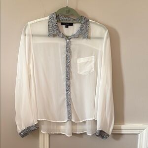 Elodie White Cream Boxy Blouse with Notched Collar
